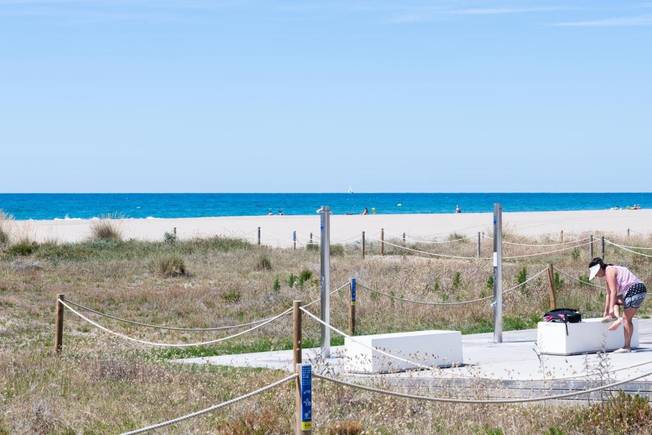 Maka Beach Apartment V Castelldefels Luaran gambar